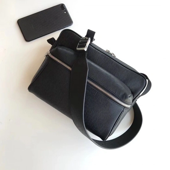 Vuitton OUTDOOR MESSENGER Louis PM 0224